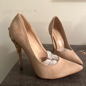 Elegant Beige High Heels Shoedazzle